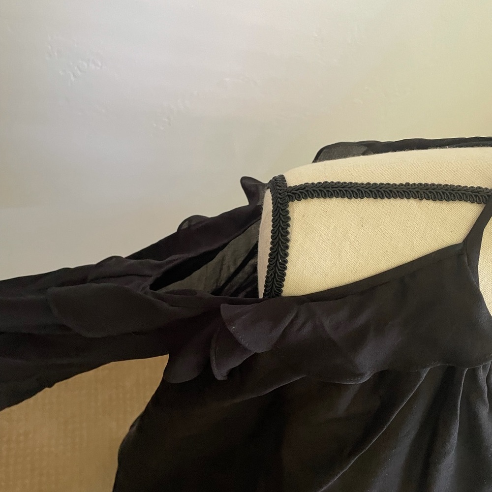 Black Ruffle Cold Shoulder Blouse - Picture 2 of 6